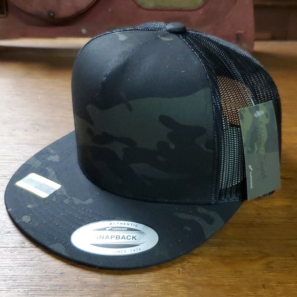 YUPOONG, NWT, MULTCAM, ARID, SNAPBACK, TRU… - Picture 2 of 6